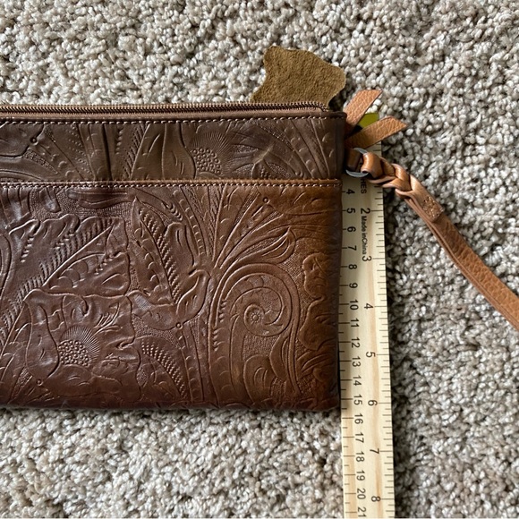 NWT Margot Genuine Embossed Floral Leather Western Boho Zip Up Wristlet … - Picture 7 of 7